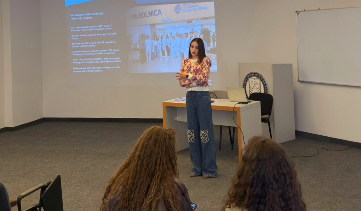 Delivering lecture at the SSST