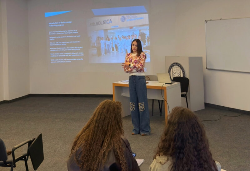 Delivering lecture at the SSST